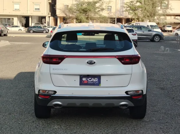 Car image 6