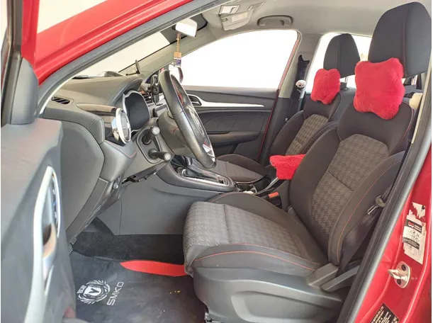 Car image 12