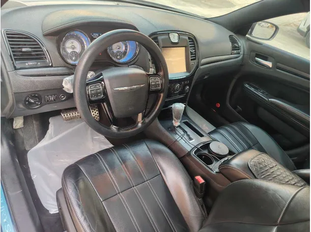 Car image 12