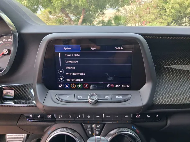 Car image 15