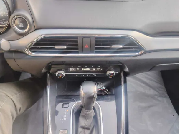 Car image 24