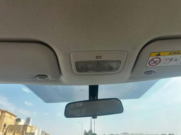 Car image 23
