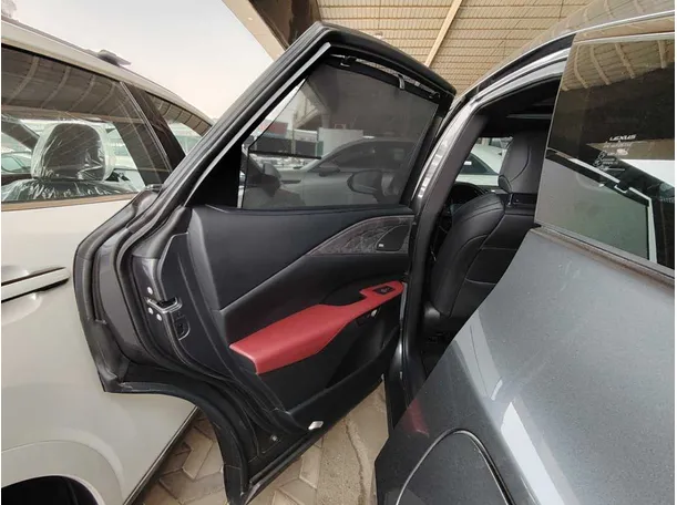 Car image 21
