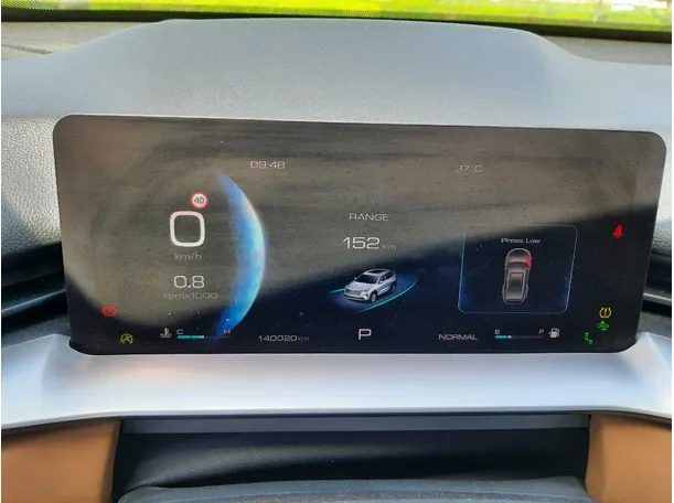 Car image 18