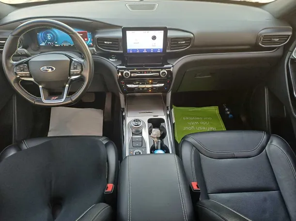Car image 17