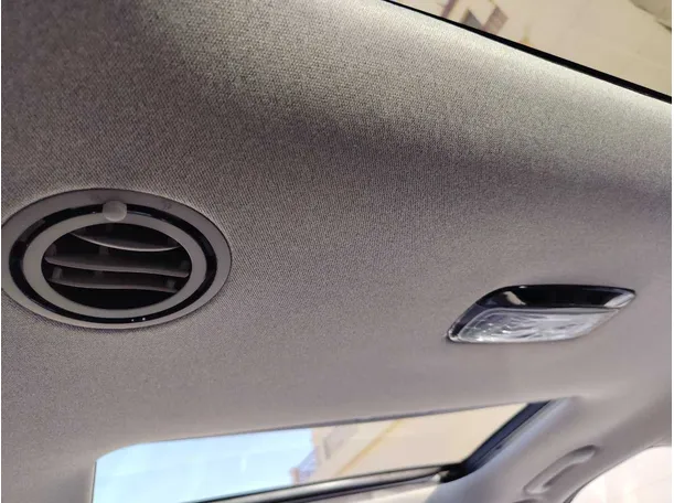 Car image 33