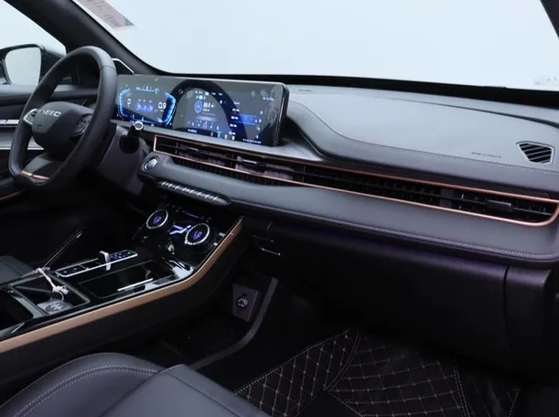 Car image 10