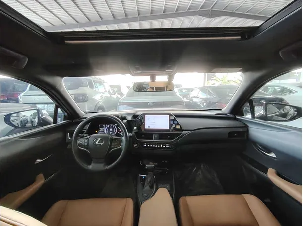 Car image 21
