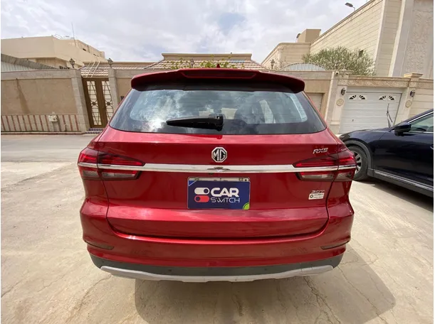 Car image 6