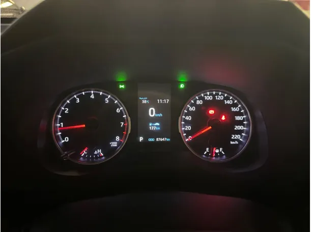 Car image 17