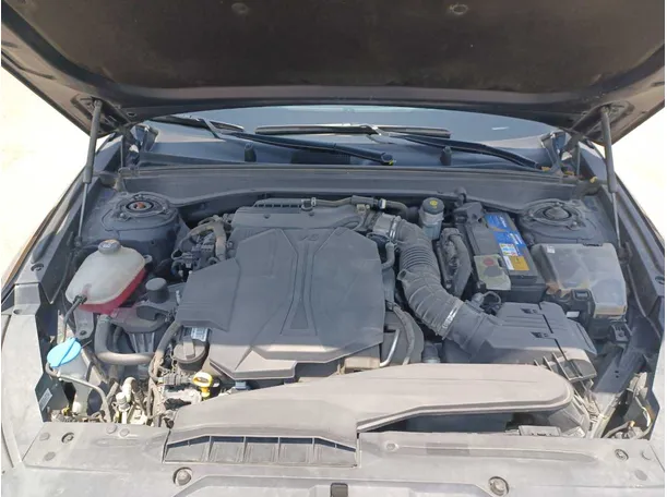 Car image 26