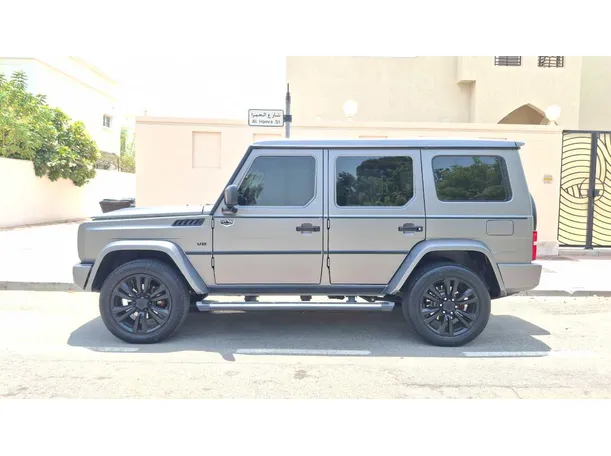 Car image 4