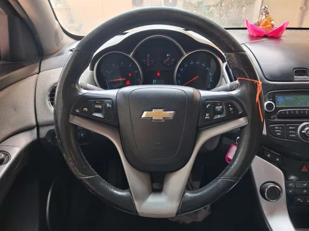 Car image 19