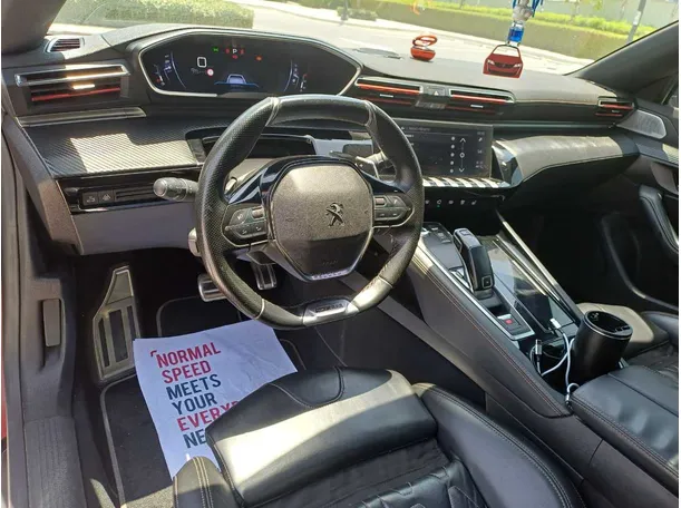 Car image 13