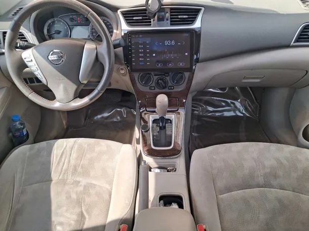 Car image 17