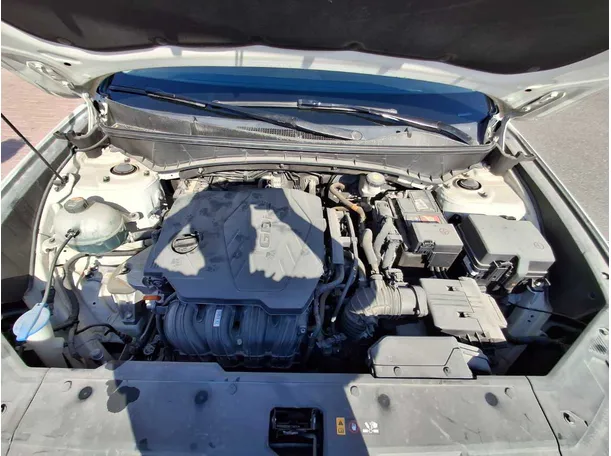 Car image 20