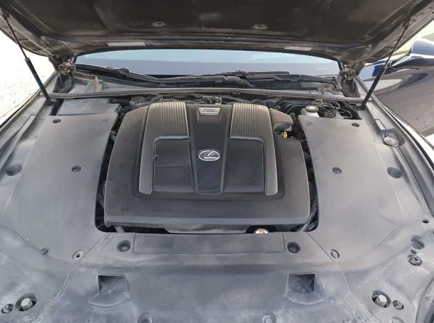 Car image 25