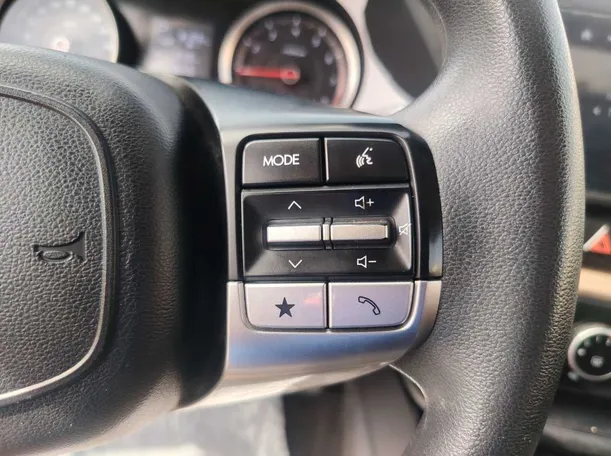 Car image 23