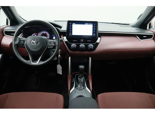 Car image 14