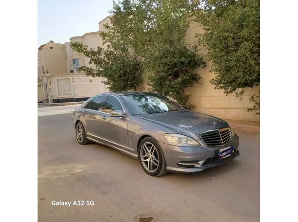 Car image 35