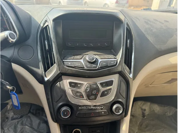 Car image 11