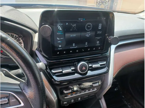 Car image 18