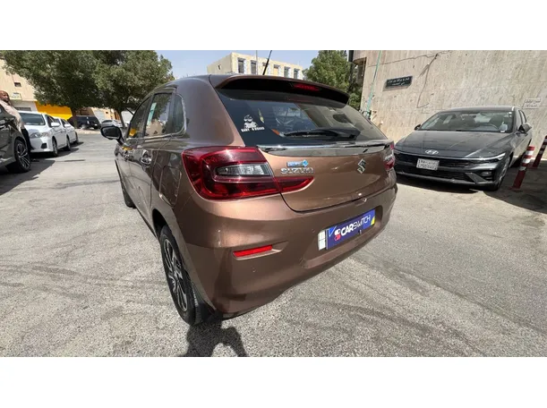 Car image 7