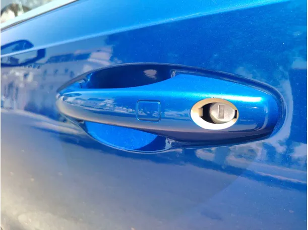 Car image 28