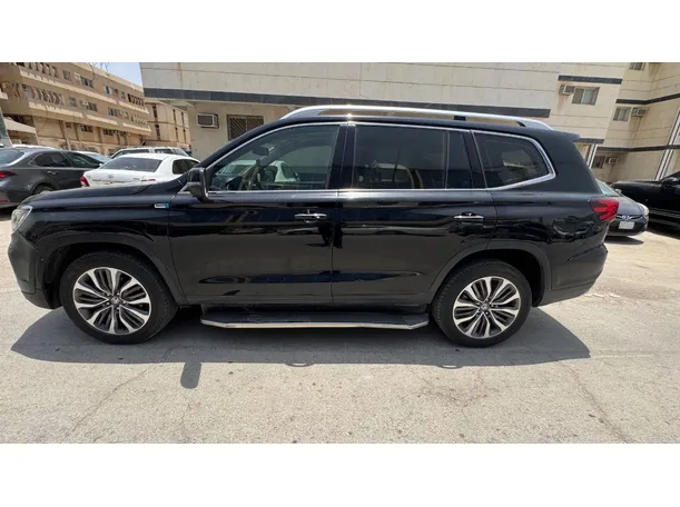 Car image 8