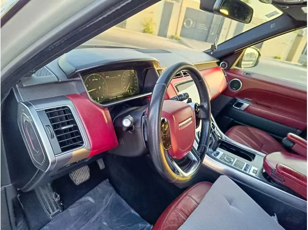 Car image 13