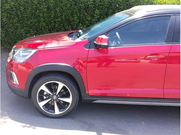 Car image 9