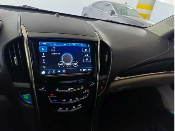 Car image 25