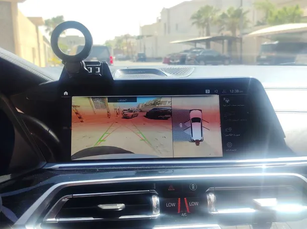 Car image 18
