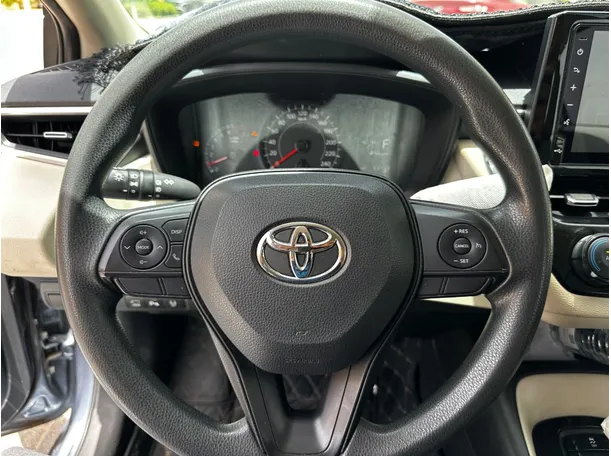 Car image 20