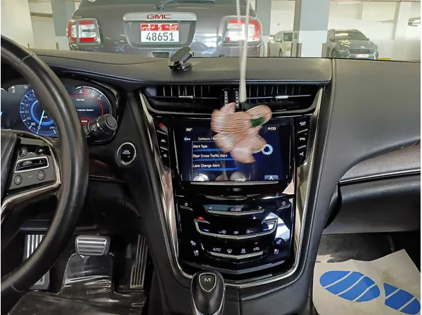 Car image 16