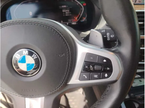 Car image 43