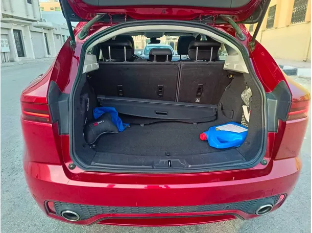 Car image 30