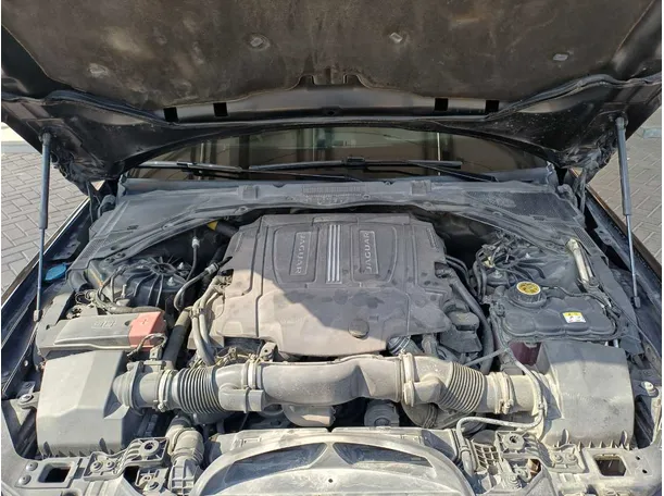 Car image 24