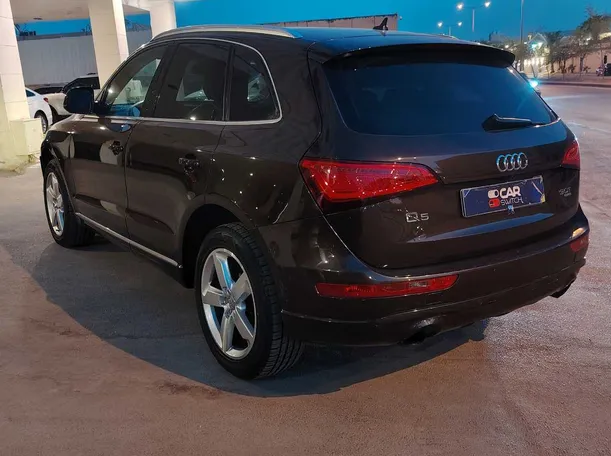 Car image 7