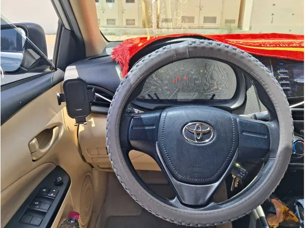 Car image 16