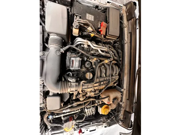 Car image 28