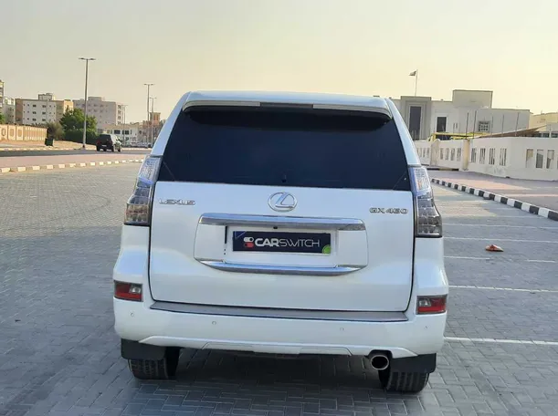 Car image 6