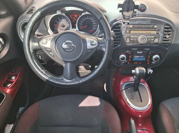 Car image 16