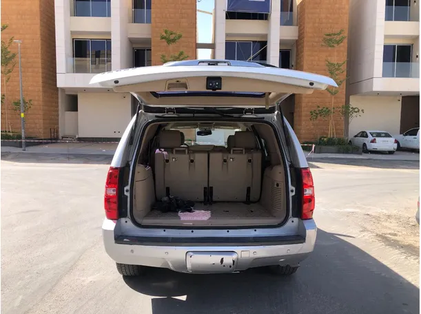 Car image 20