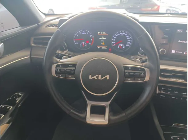 Car image 13