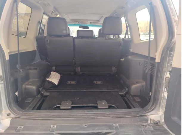 Car image 27