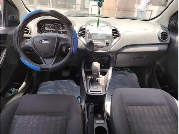 Car image 20