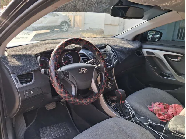 Car image 11