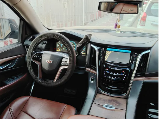 Car image 26