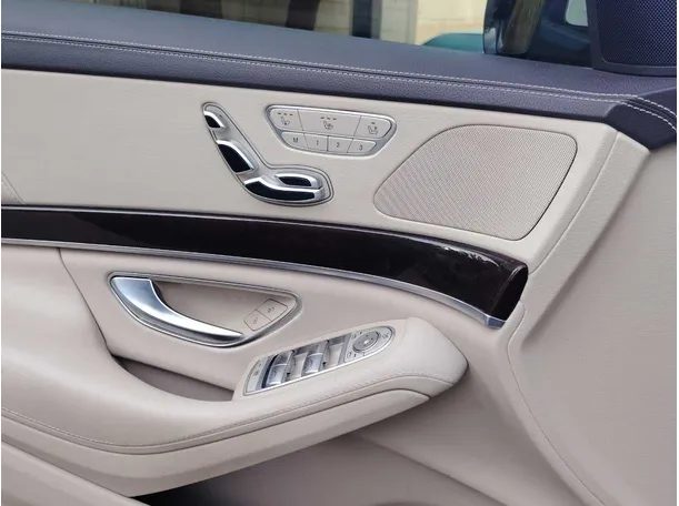 Car image 29
